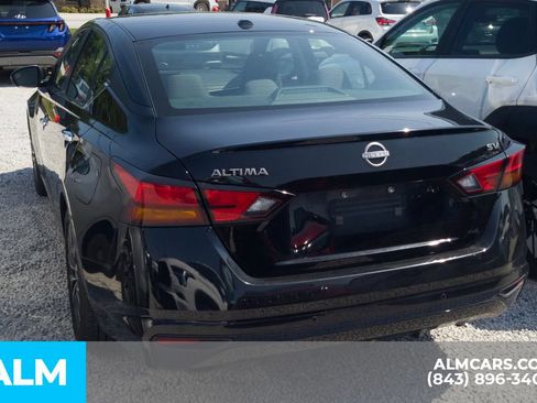 Used 2024 Nissan Altima 2.5 SV FWD image 23