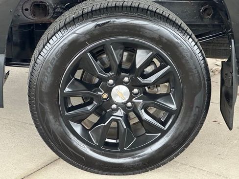 Used 2020 Chevrolet Silverado 1500 Custom w/ Custom Value Package image 14