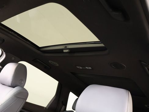 Used 2022 Buick Enclave Premium w/ Experience Buick Package image 16