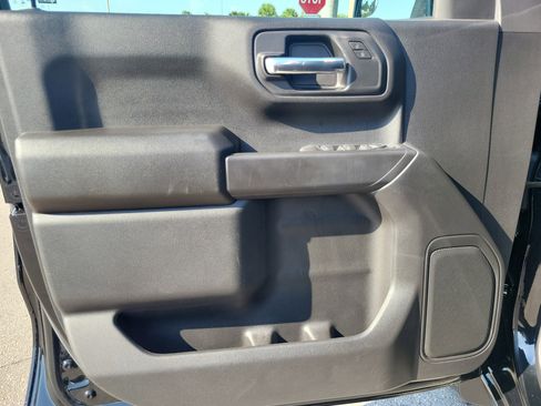 Used 2026 Chevrolet Silverado 1500 Custom w/ Turbomax Blackout Package image 21