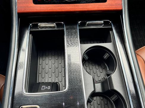 Used 2023 Lincoln Aviator Reserve w/ Equipment Group 201A RWD image 6