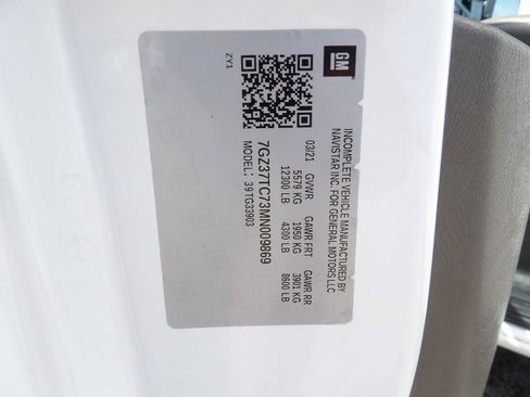 Used 2021 GMC Savana 3500 Extended w/ Power Convenience Package RWD image 52