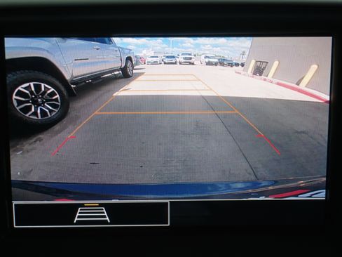 Used 2021 Chevrolet Camaro LT image 19