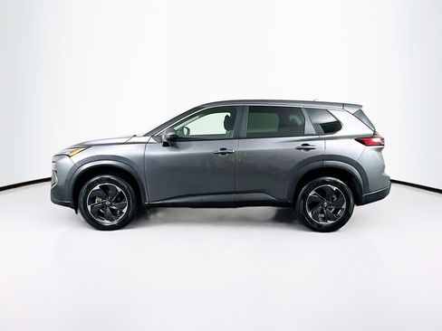 Used 2025 Nissan Rogue SV image 4