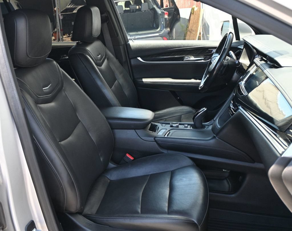 Used 2020 Cadillac XT6 Premium Luxury FWD image 21