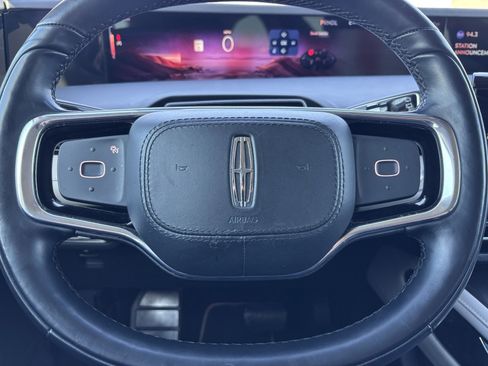 Used 2024 Lincoln Nautilus Reserve image 23