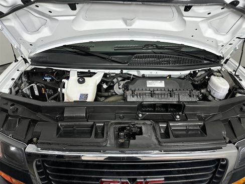 Used 2024 GMC Savana 2500 w/ Driver Convenience Package image 27