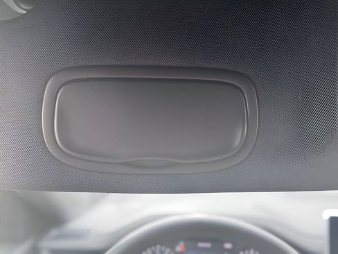 Used 2024 Jeep Compass Latitude image 21