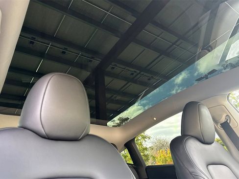 Used 2023 Tesla Model Y Long Range image 25