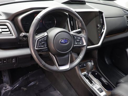 Used 2023 Subaru Ascent Touring image 7