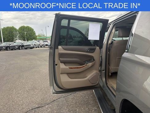 Used 2017 Chevrolet Suburban Premier image 28