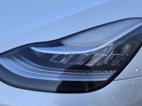 Used 2023 Tesla Model Y AWD image 10