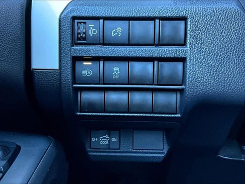 Used 2024 Toyota Tacoma TRD Off-Road image 34