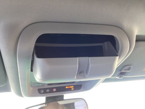 Used 2019 Chevrolet Equinox LT image 33