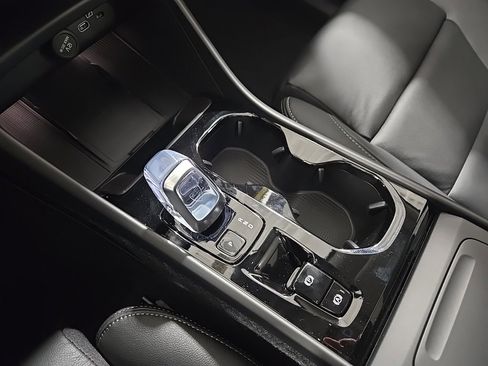 New 2026 Volvo XC40 B5 Plus w/ Protection Package Premier image 12