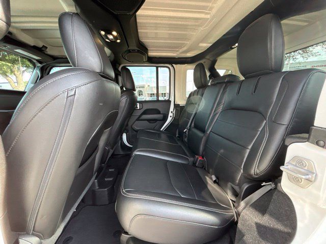 Used 2023 Jeep Wrangler Unlimited Sahara w/ Cold Weather Group AWD/4WD image 11