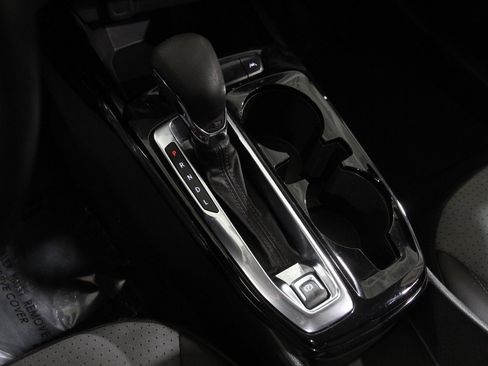 Certified 2024 Chevrolet Trax LT w/ LT Convenience Package image 14