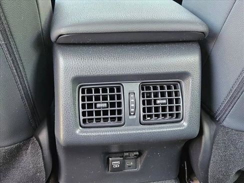 Used 2025 Toyota Camry SE w/ Convenience Package FWD image 16