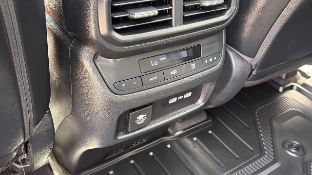 Used 2023 Honda Pilot TrailSport image 26