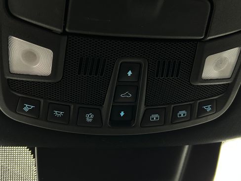 Used 2021 Ford Expedition Max XLT image 27