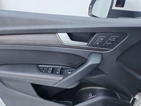 Used 2021 Audi Q5 Prestige w/ Prestige Package image 15