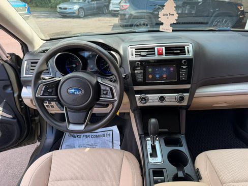 Used 2019 Subaru Outback 2.5i AWD/4WD image 14