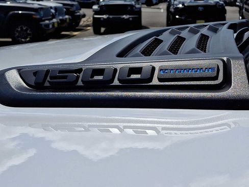New 2026 RAM 1500 Express AWD/4WD image 21