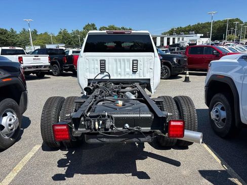 New 2026 GMC Sierra 3500 Pro w/ Convenience Package AWD/4WD image 3