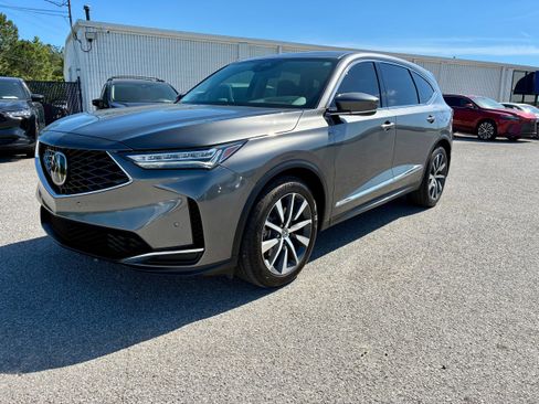 Used 2025 Acura MDX FWD w/ Technology Package image 3