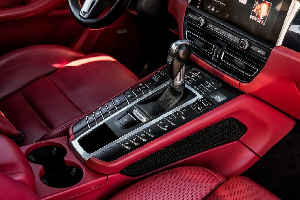Used 2021 Porsche Macan GTS AWD/4WD image 21