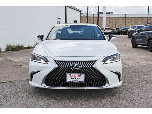 Used 2020 Lexus ES 350 w/ Premium Package image 2