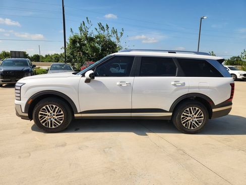 Used 2026 Hyundai Palisade SEL FWD image 13