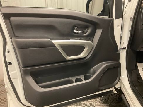 Used 2023 Nissan Titan SV w/ Accessory Utility Package image 10