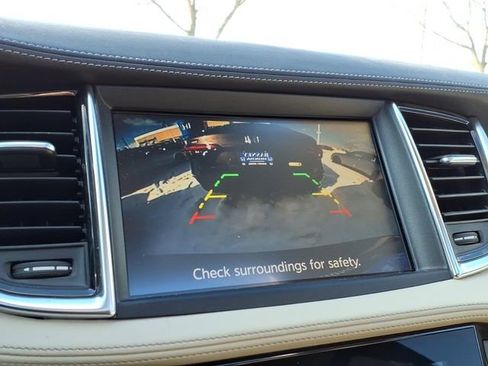 Used 2019 INFINITI QX50 Luxe w/ Navigation Package image 17