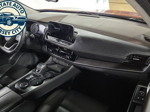 Used 2021 Nissan Rogue SL w/ Premium Package AWD/4WD image 36