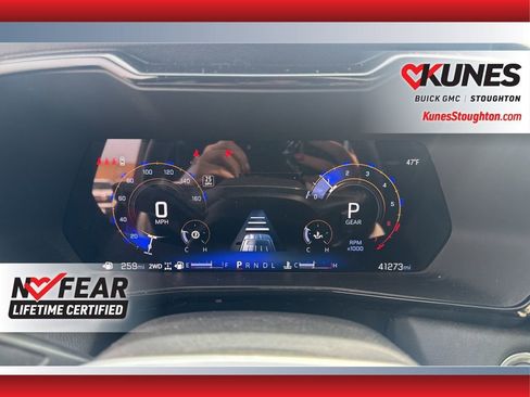 Used 2024 Chevrolet Colorado LT w/ LT Convenience Package II image 28