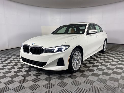 New 2025 BMW 330i xDrive Sedan w/ Convenience Package image 4