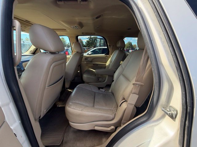 Used 2013 Cadillac Escalade Luxury AWD/4WD image 5