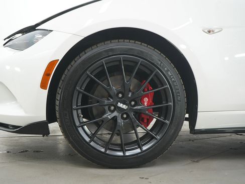 Used 2018 MAZDA MX-5 Miata RF Club w/ Brembo/BBS Package image 25