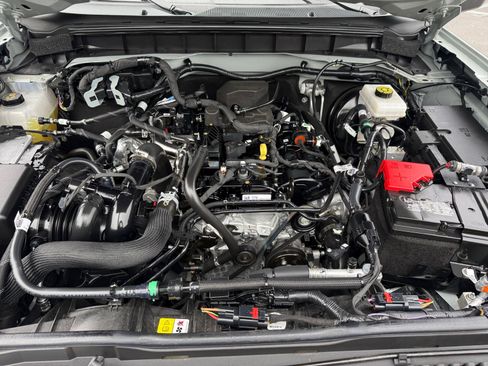 Used 2024 Ford Bronco Black Diamond image 20