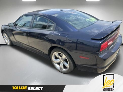 Used 2012 Dodge Charger SXT w/ Rallye Appearance Group RWD image 2