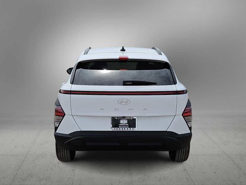 Certified 2025 Hyundai Kona SEL FWD image 7