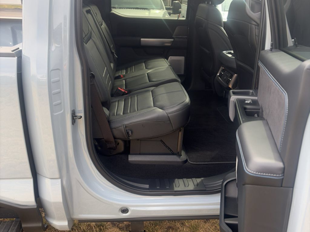 Used 2026 Ford F450 Platinum AWD/4WD image 15