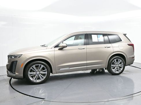 Used 2022 Cadillac XT6 Premium Luxury image 4