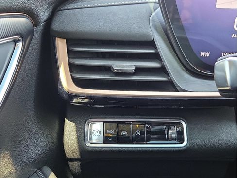 Used 2024 Buick Envision Sport Touring AWD/4WD image 20