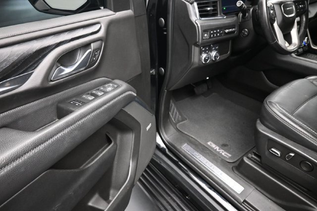 Used 2022 GMC Yukon Denali AWD/4WD image 19