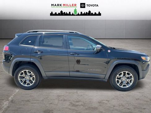 Used 2020 Jeep Cherokee Trailhawk AWD/4WD image 6