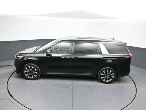 Used 2023 Kia Carnival EX image 41