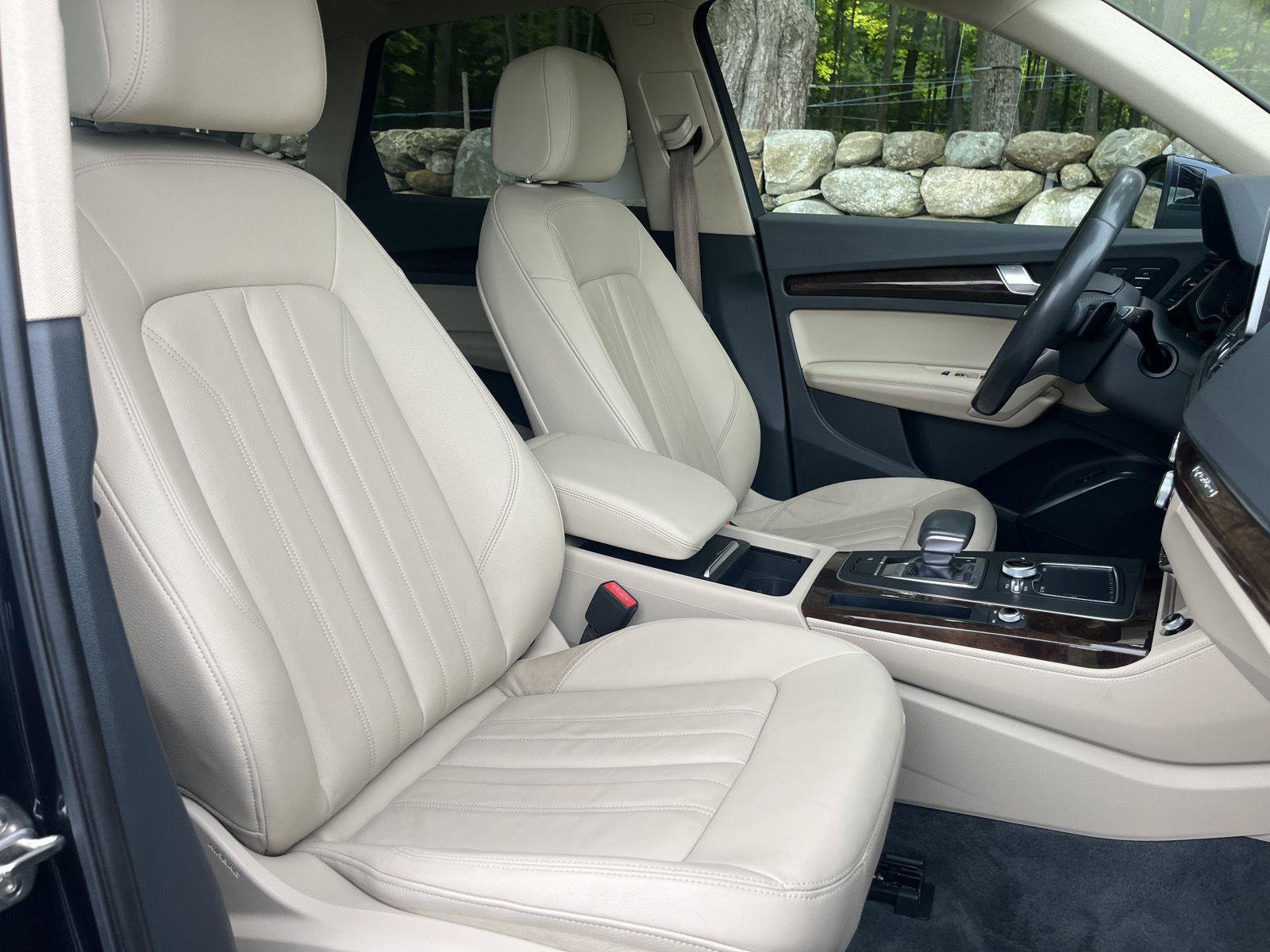 Used 2019 Audi Q5 2.0T Premium Plus w/ Premium Plus Package AWD/4WD image 8