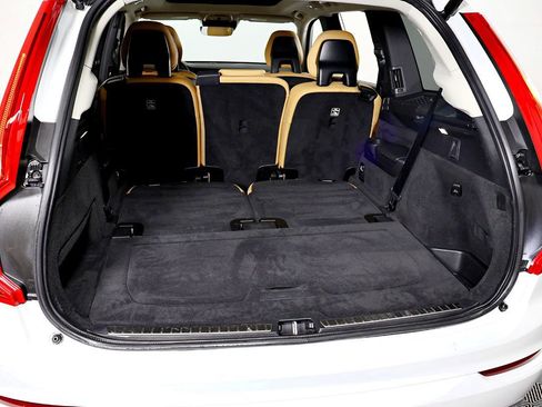 Used 2016 Volvo XC90 T8 Momentum w/ Vision Package image 54